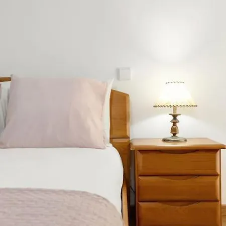 Ferienhaus Casa Grutas - Spacious With Private Parking Salir de Porto