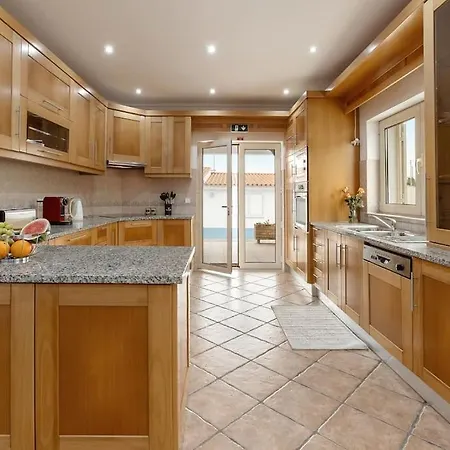 Ferienhaus Casa Grutas - Spacious With Private Parking *