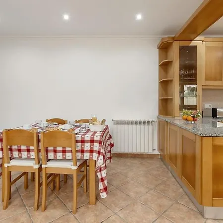 Casa Grutas - Spacious With Private Parking Ferienhaus *