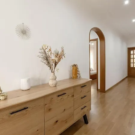 Casa Grutas - Spacious With Private Parking Ferienhaus Salir de Porto