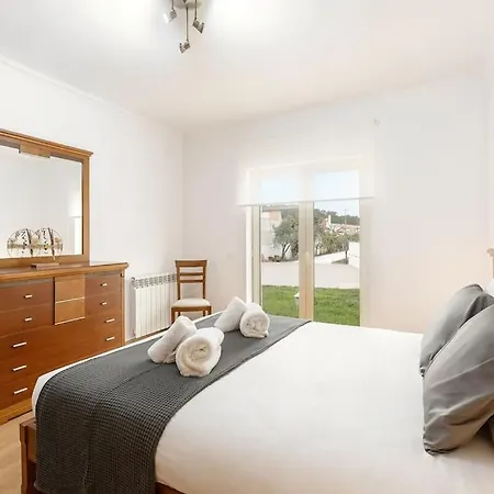 Casa Grutas - Spacious With Private Parking Ferienhaus