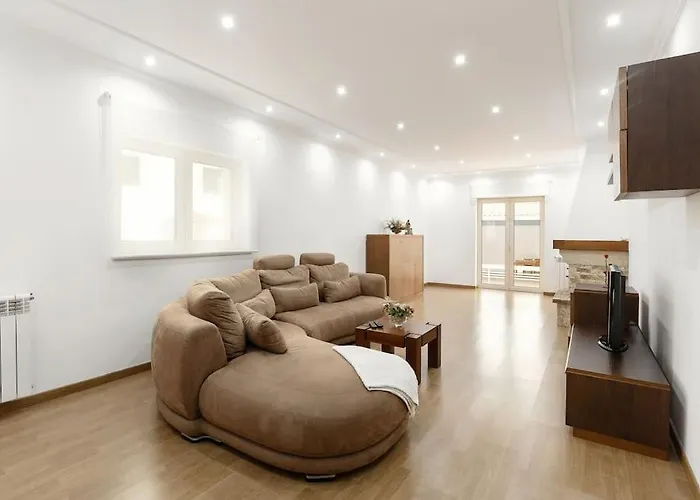 Casa Grutas - Spacious With Private Parking * Salir de Porto