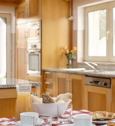 Casa Grutas - Spacious With Private Parking 度假居 Salir de Porto