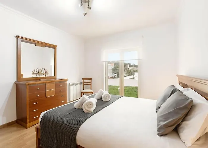 Casa Grutas - Spacious With Private Parking 度假居