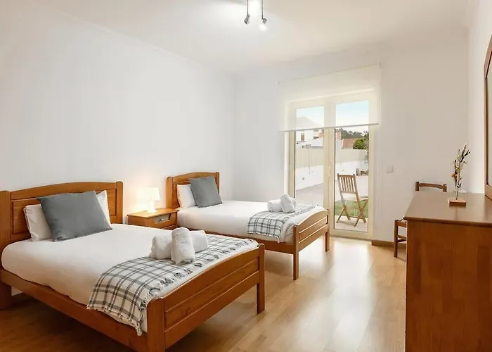 Casa Grutas - Spacious With Private Parking 度假居 Salir de Porto